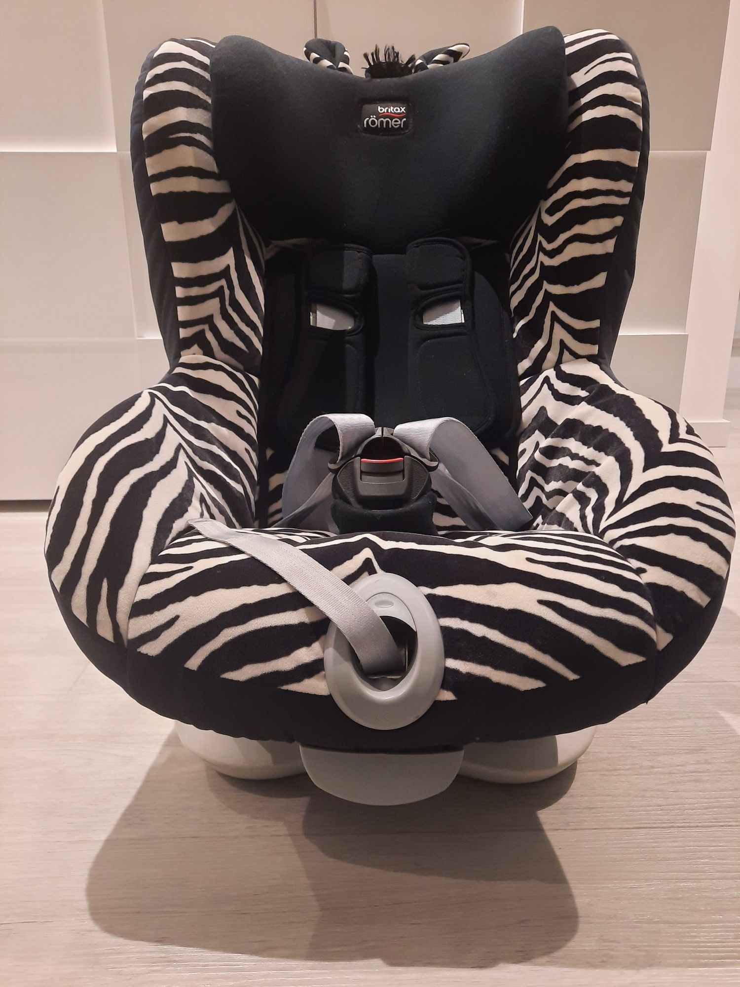 Fotelik samochodowy britax römer  KING II AST - RM zebra