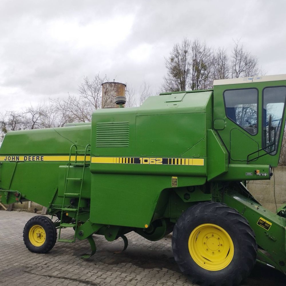 Комбайн John Deere 1052, 1055. Зернозбиральний Джон Дір 1052, 1055