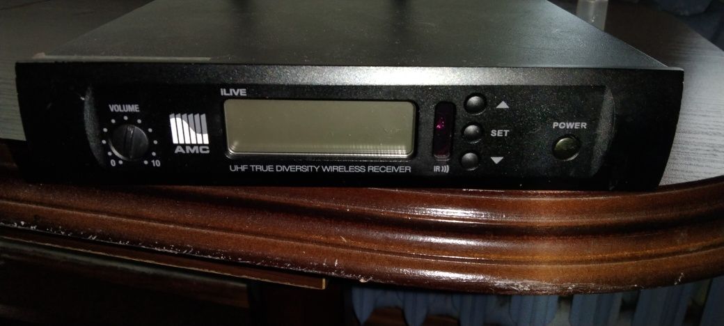 Bezprzewodowy zestaw mikrofonowy AMC iLIVE