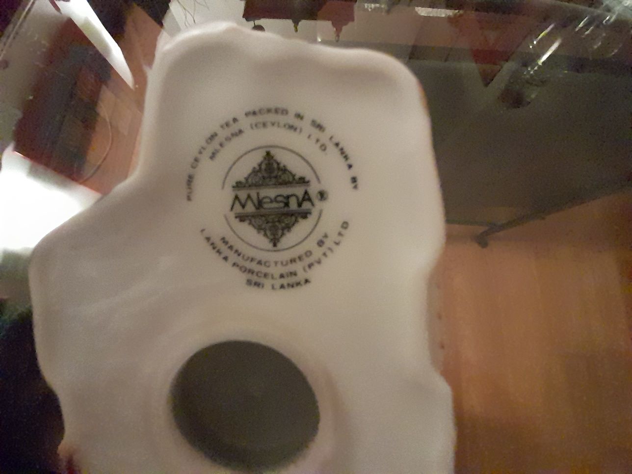 Peça decorativa para colocar/ conservar chá.
