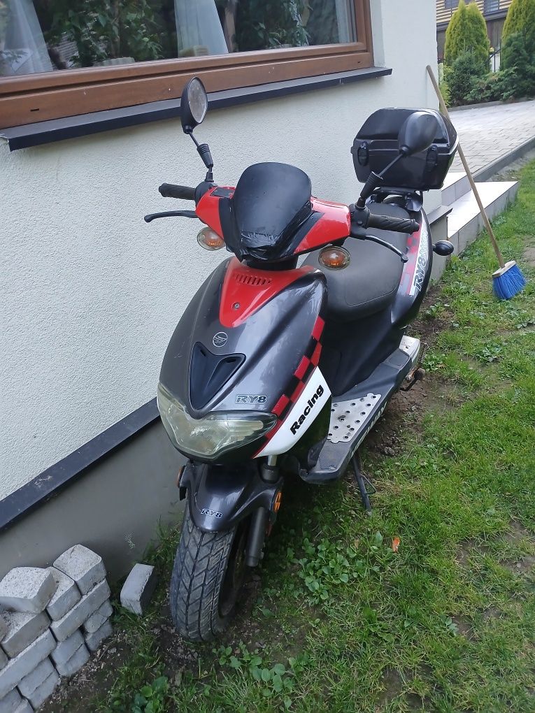 Skuter Keeway Ry8