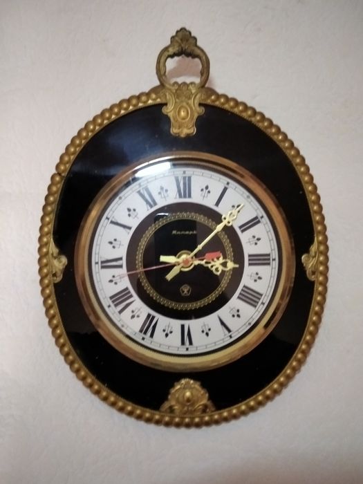 Часы-8шт.настенные  и настольные! одним лотом!