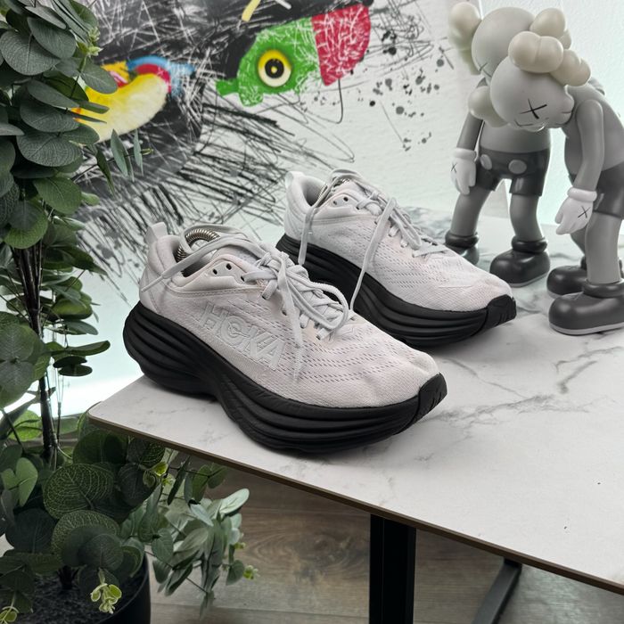 Кросівки Hoka Bondi 8 39 розмір E180