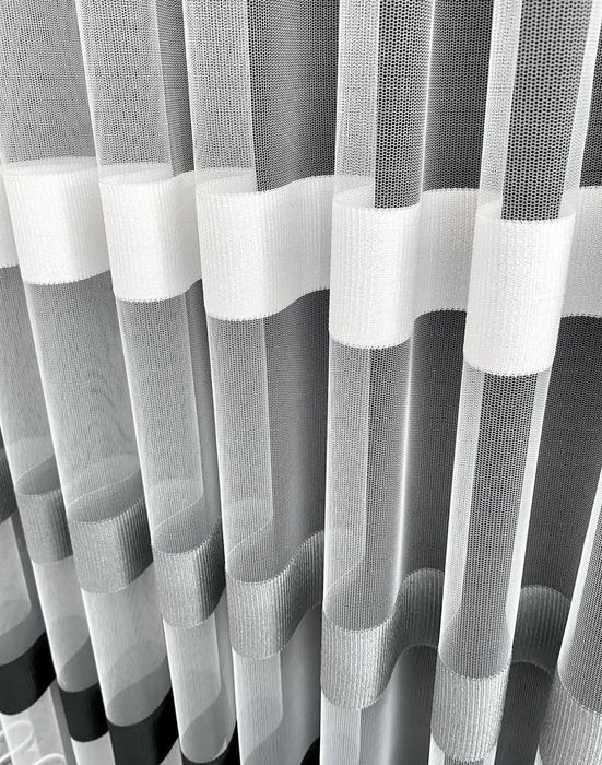 Тюль в полоску сірого кольору 4м