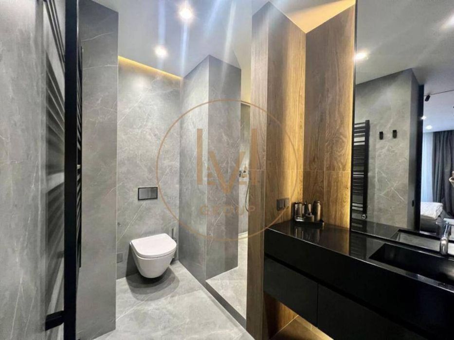 ЖК New York 2х кім. квартира у центрі міста з терасою.