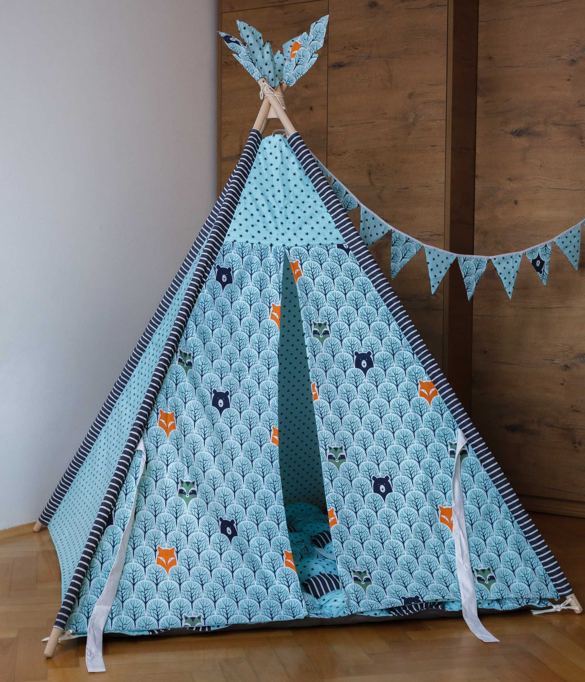 Namiot tipi W lesie Wigwam dla dzieci z matą pikowaną