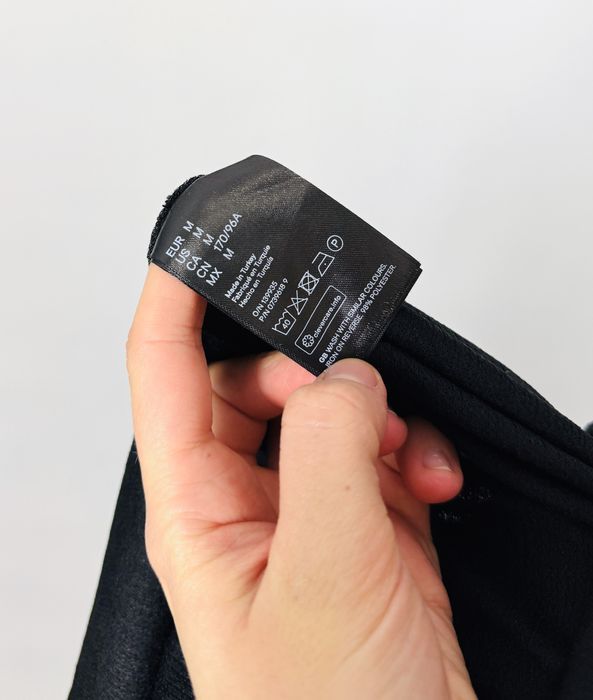 Czarna luźna bluzka z odkrytymi plecami i długim rękawem M 38 H&M