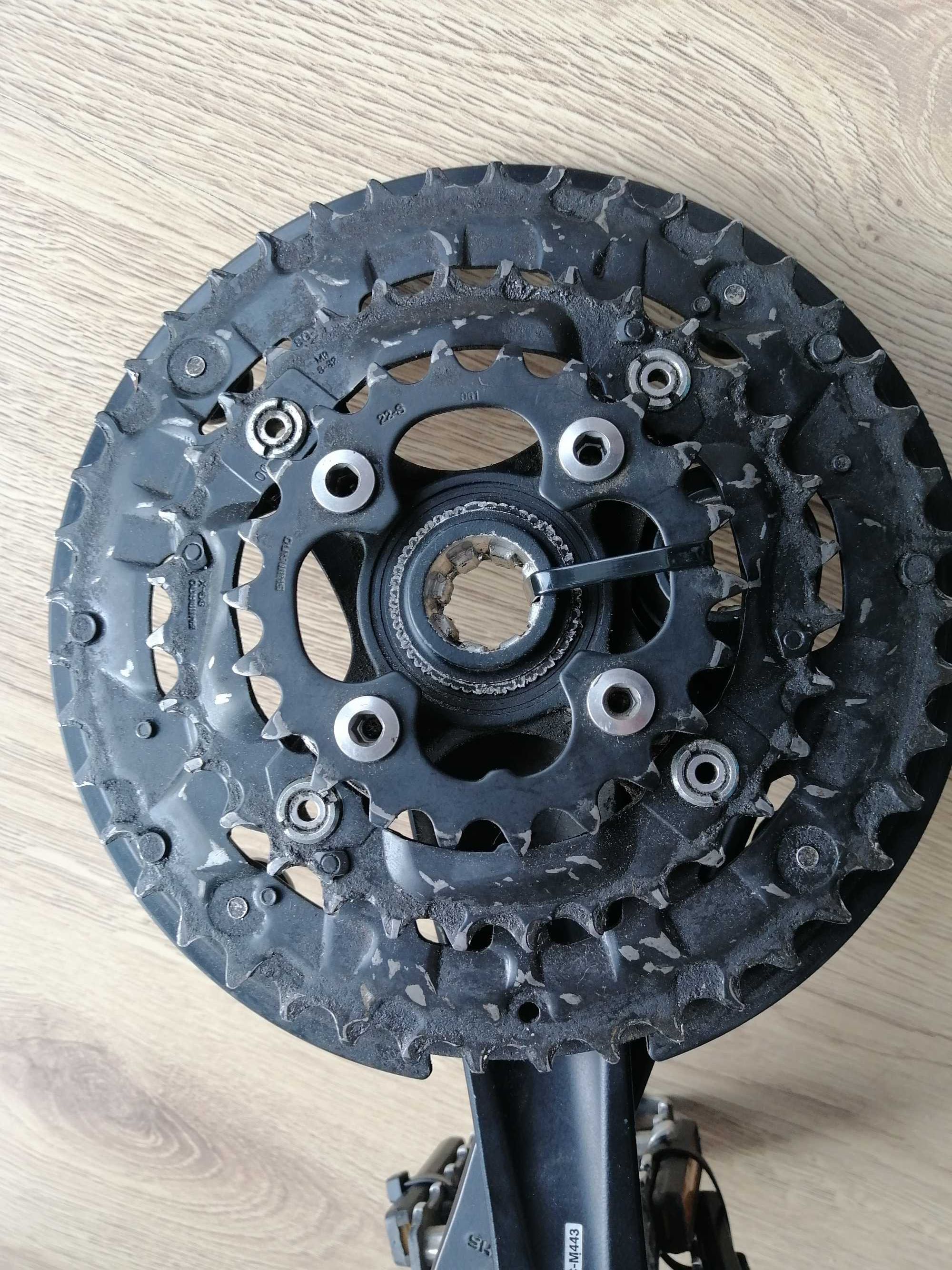 Mechanizm korbowy Shimano FC-M443, 175mm, zęby 22-32-44