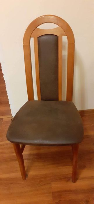 Drewniany, masywny stół z 6 krzesłami,stan bardzo dobr