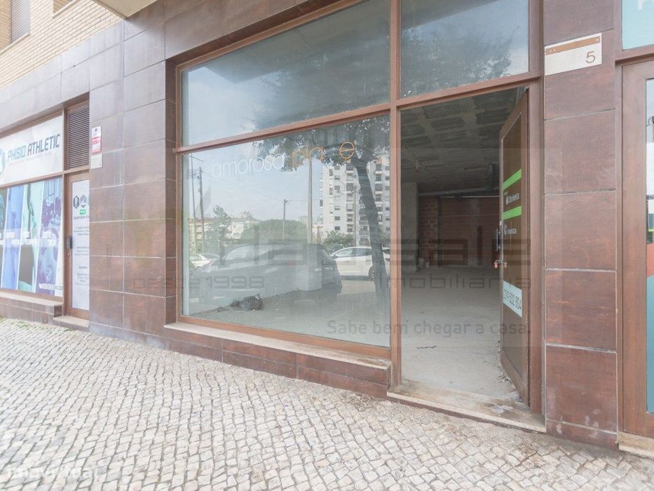 Loja de 85m2, para Arrendamento na Zona Central de Odivelas - Condo...