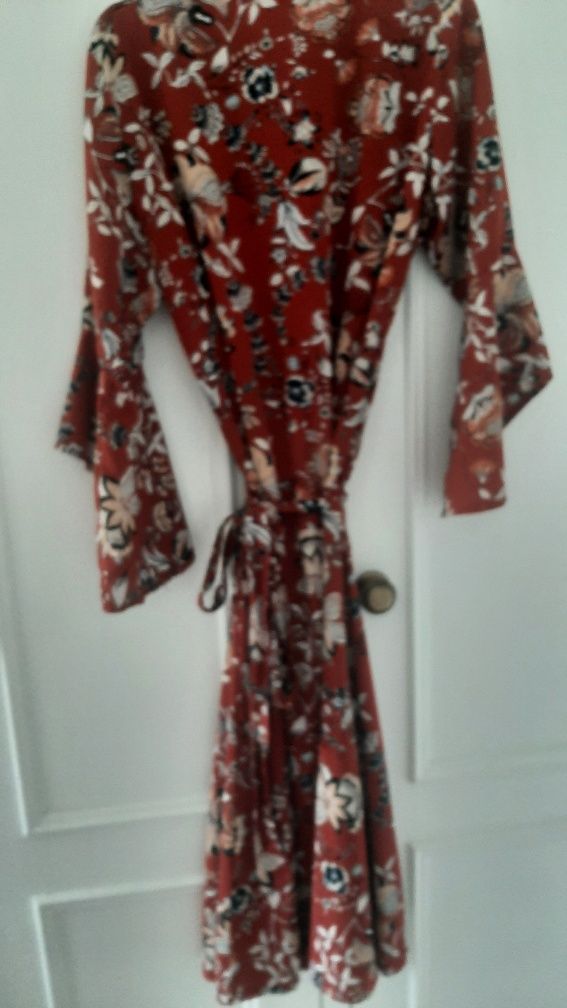 Vestido floral vermelho e bege, M,L