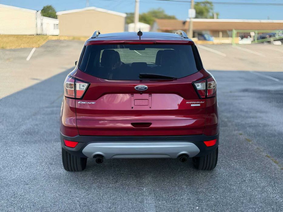 Ford Escape      2017