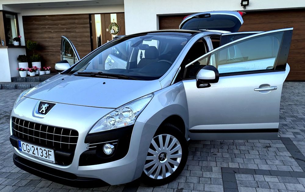 Peugeot 3008 1,6 16v 120km klimatronic navi panoramadach