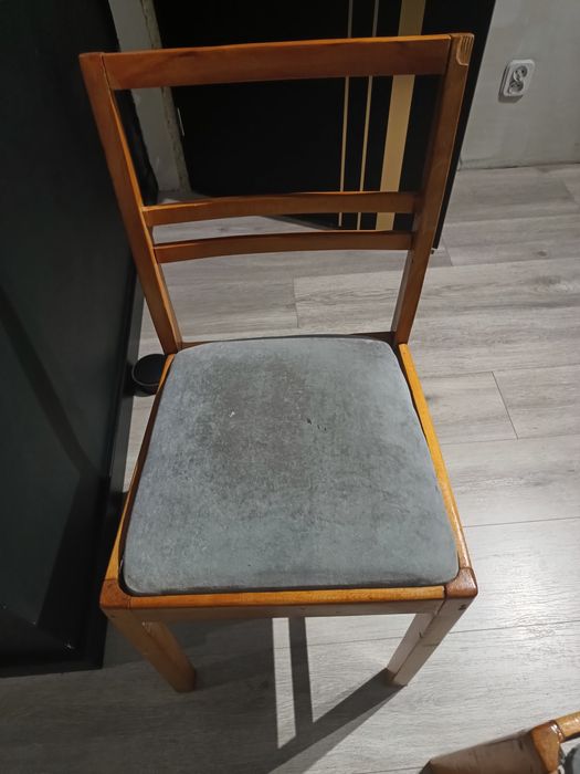 Krzesła po renowacji
