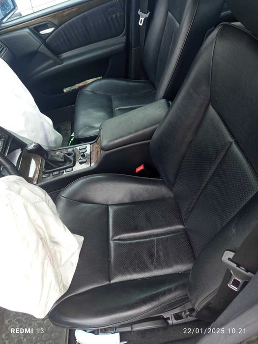 Para peças Mercedes Benz E Class (W210) 220 CDI ano 1999