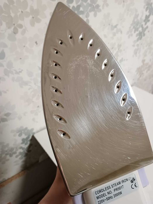 Бездротова парова праска Premier