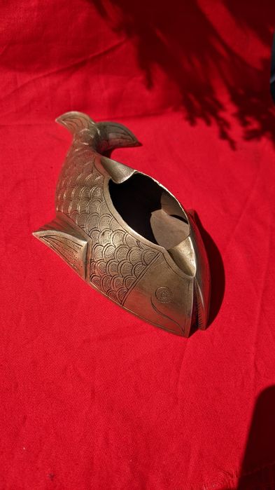 Пепельница латунь.