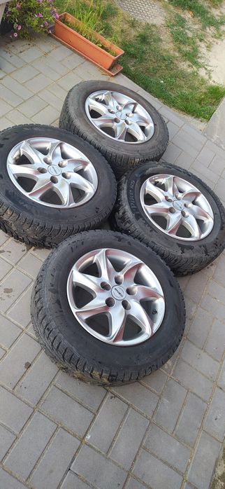 Alufelgi z oponami zimowymi 15 cali 5x100 toyota Avensis