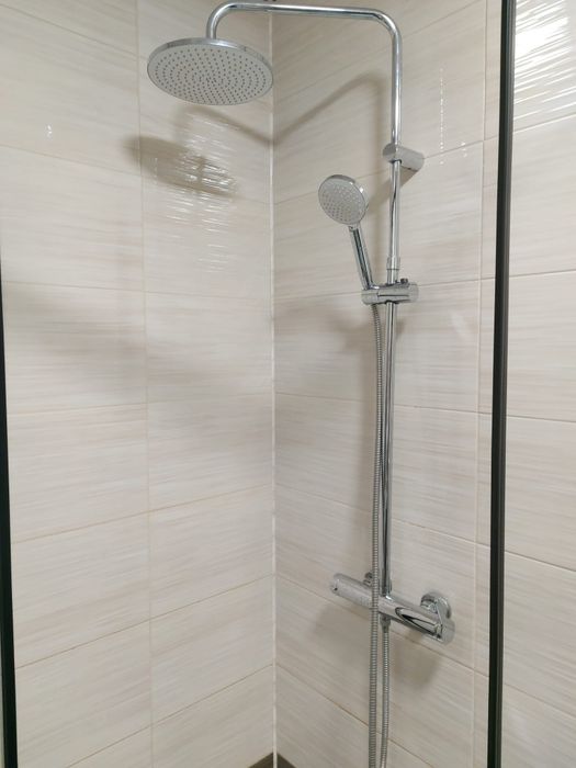 Kabina prysznicowa 90x90x210 z baterią