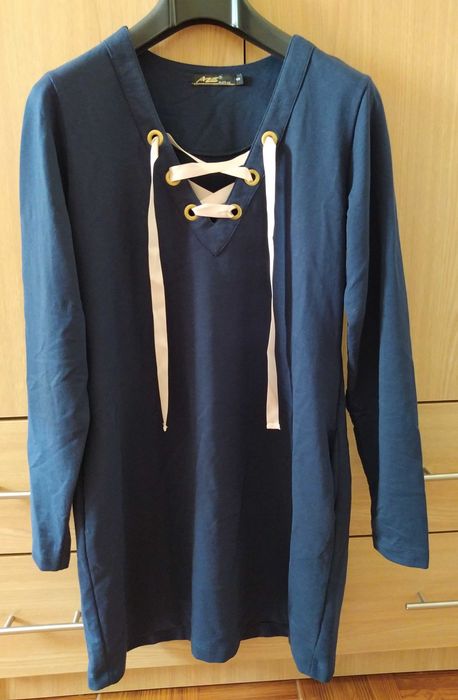 Vestidos, saias e calções em excelente estado