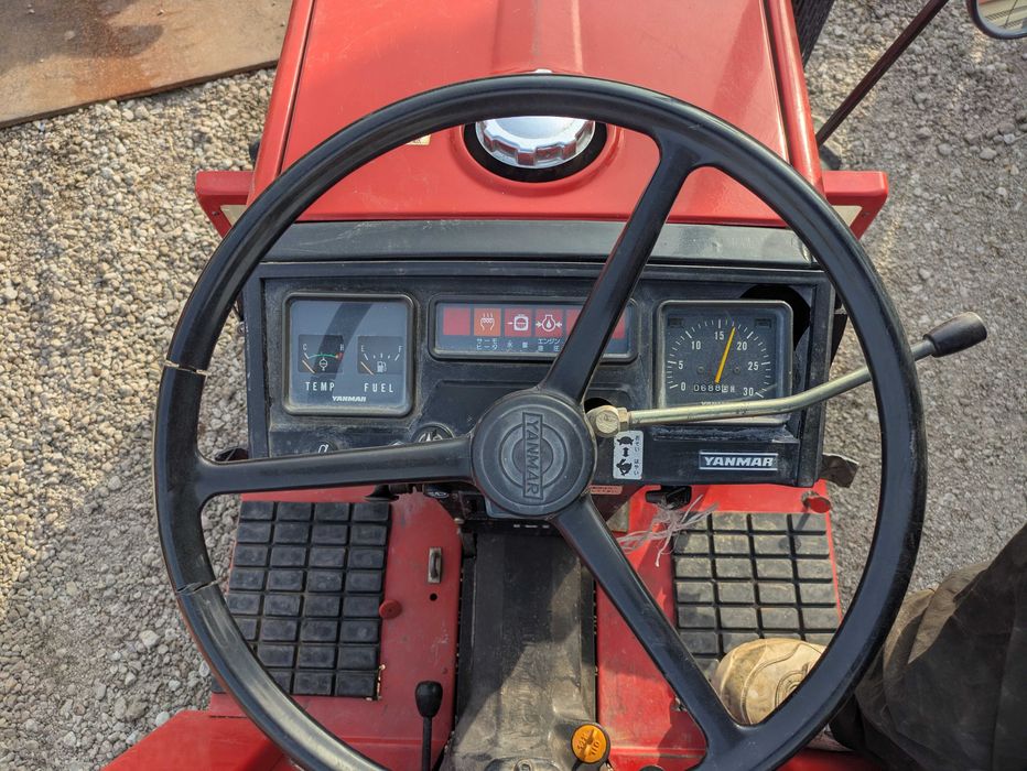 Traktor Yanmar F16D – mocny i kompaktowy traktor 4×4
