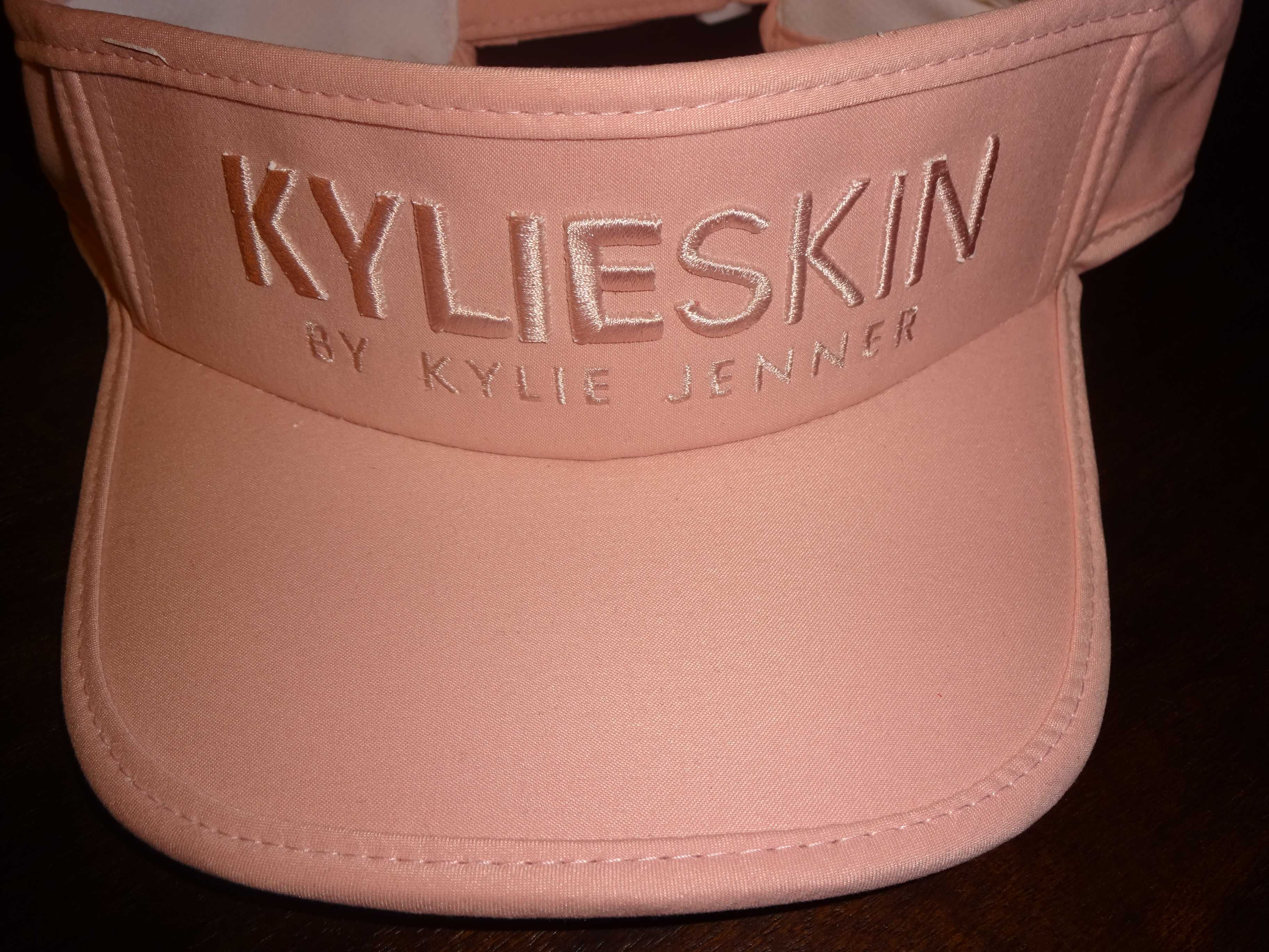 Kylieskin by KYLIE JENNER jasno różowy pastelowy daszek NOWY