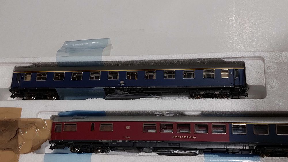 Zestaw 3 wagonów DB roco oświetlenie dcc używane