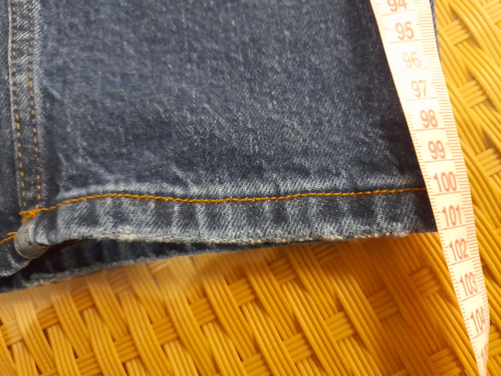 Новые джинсы Mango,  46 европейский. 
93% хлопок, 6% полиэстр, 1%