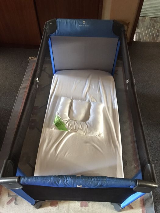 Cama de bebé desdobrável