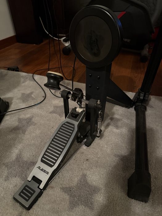 Perkusja Alesis bardzo dobry stan