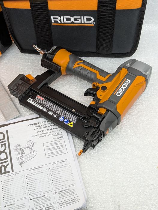 Ridgid R213BNF 18Ga Пневматичний фінішний нейлер