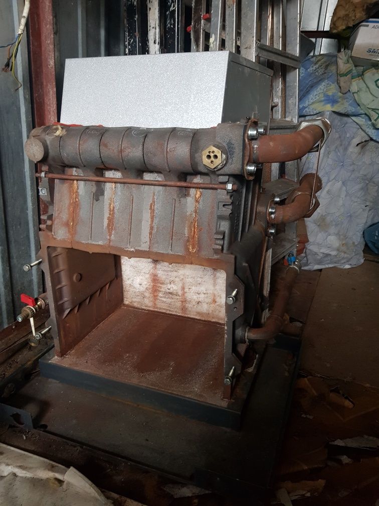 Piec gazowy Viessmann vitogas 100 palniki    sprawne