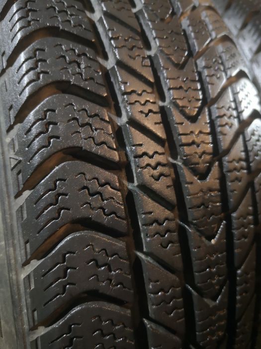 Opony zimowe Kumho Kw 155 70r13