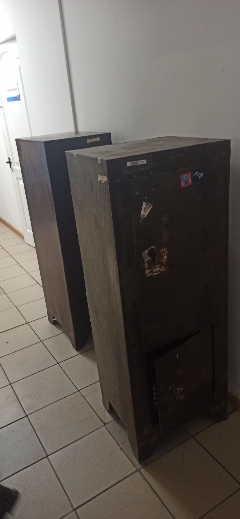 Продам сейфи металеві вага 65 та 85 кг без замків