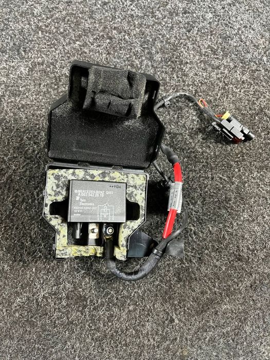 mercedes w204 moduł akumulatora A0035422619