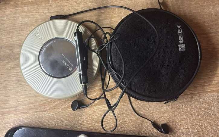 плеєр Sony d-ej785 робочий