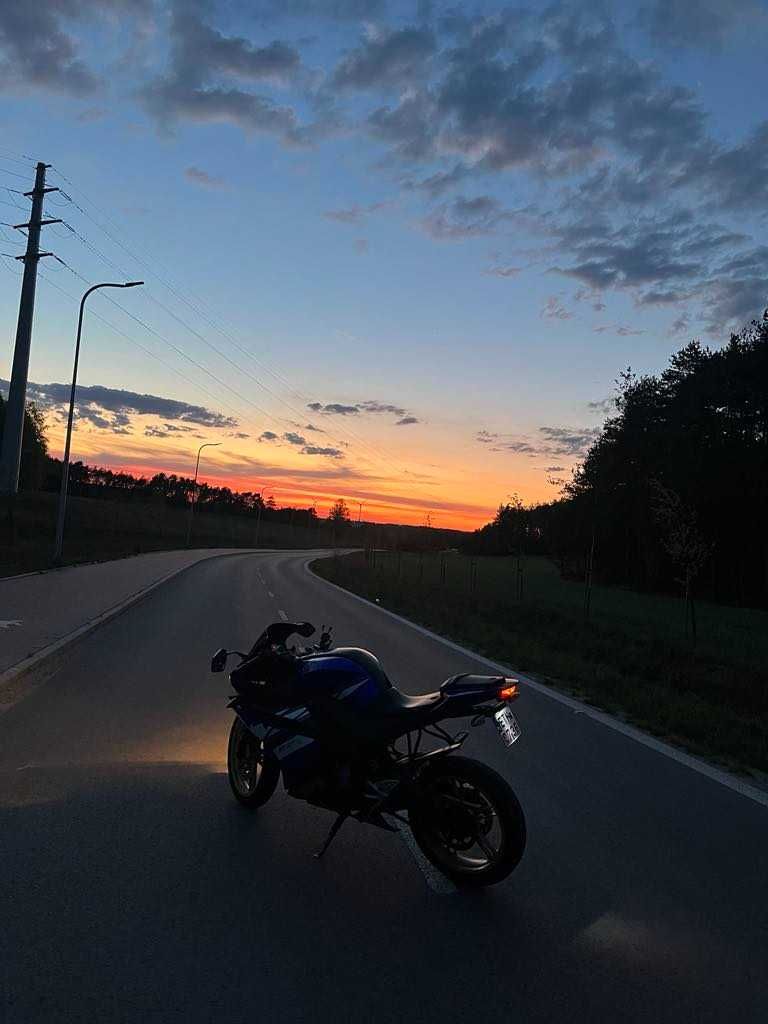 Yamaha YZF R125 08r