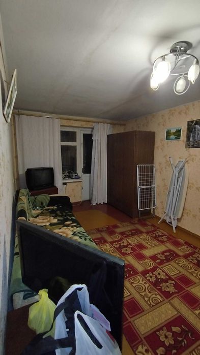 В продажу однокімнатна квартира на Алмазному