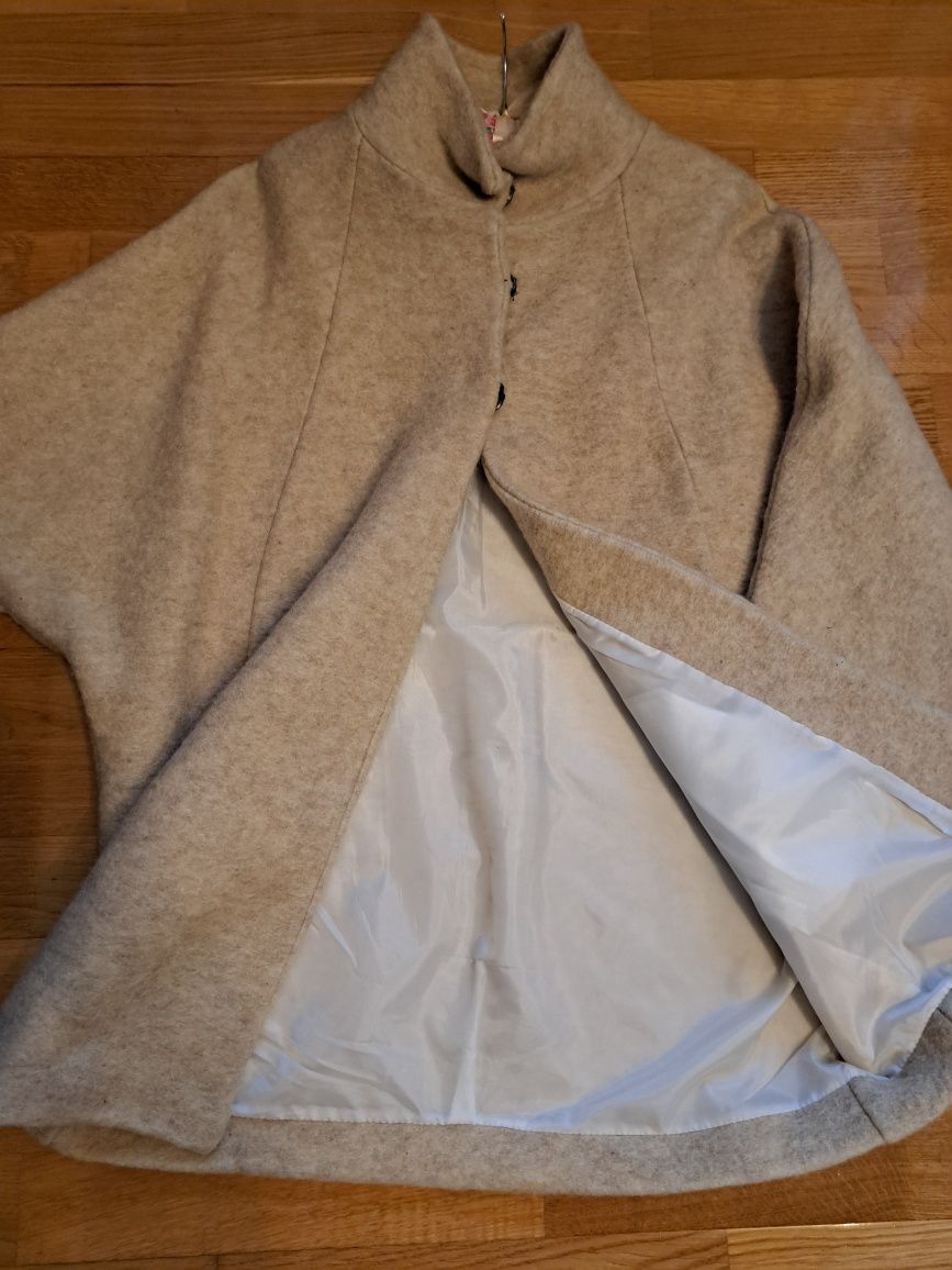 Made in Italy beżowy płaszcz wełna parzona rękaw 3/4 r. 42-44