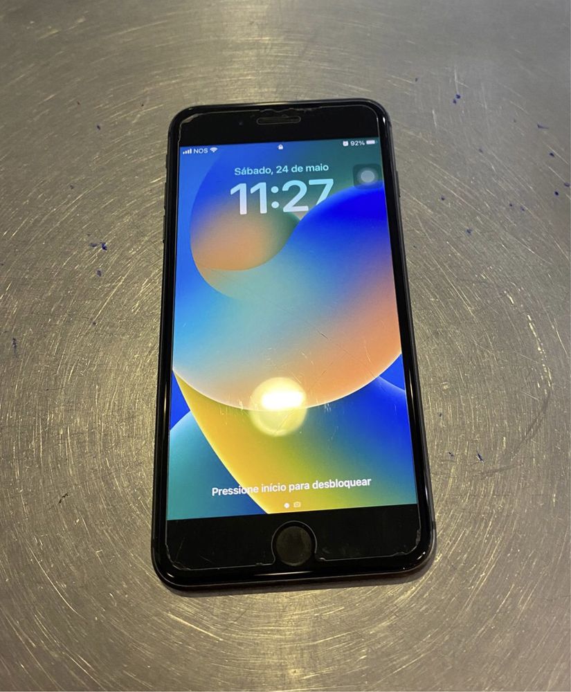 iPhone 8 plus em otima condição