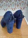 Sapatos de camurça