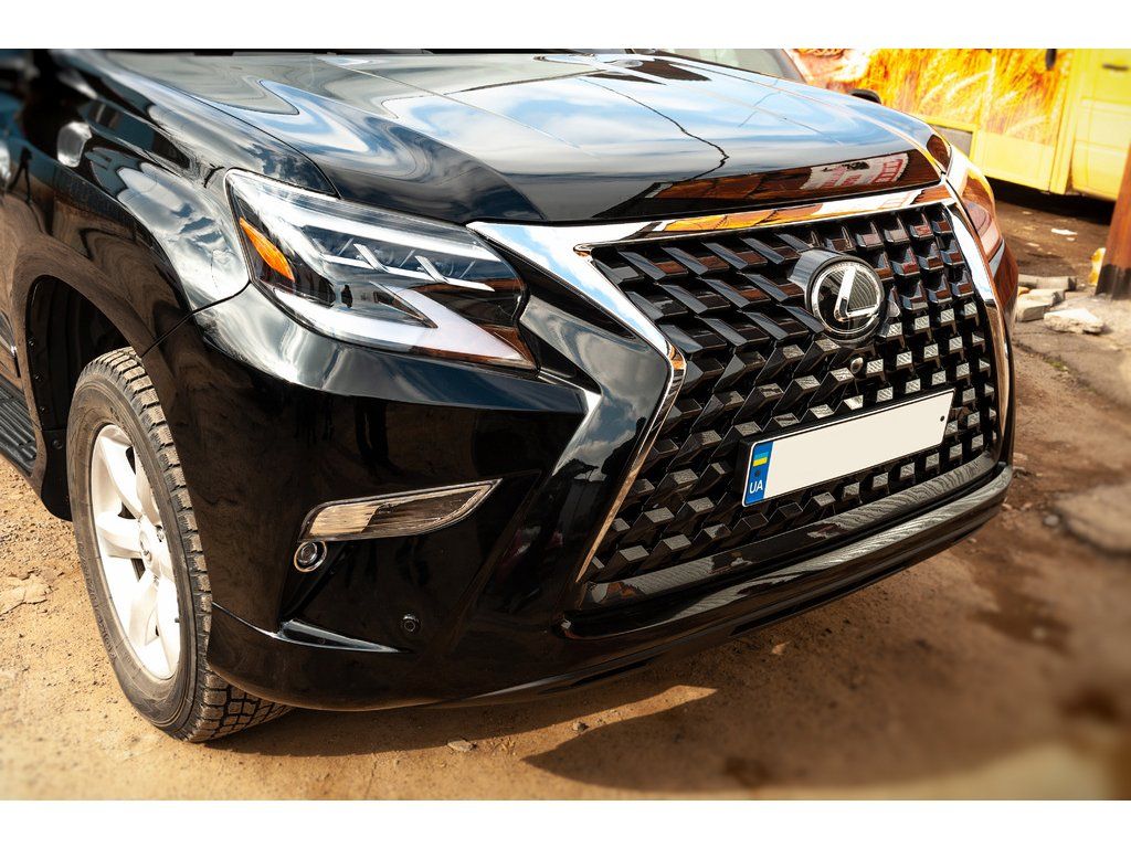 Lexus GX460 2013-2018 Комплект рестайлингу  в 2021 рік решітка та фари