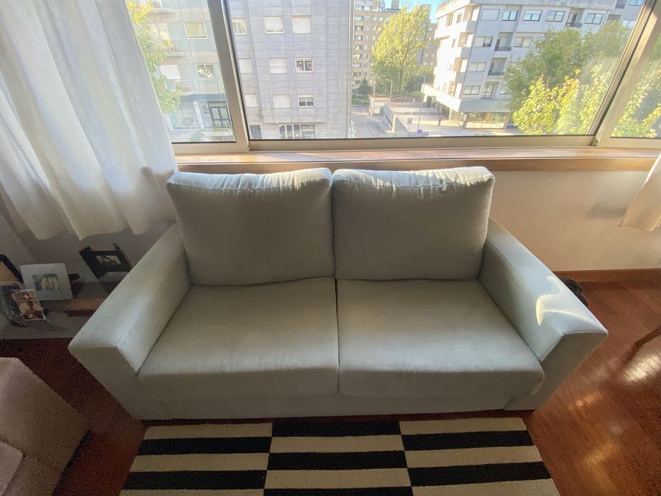 Sofá 3 lugares - tecido verde claro