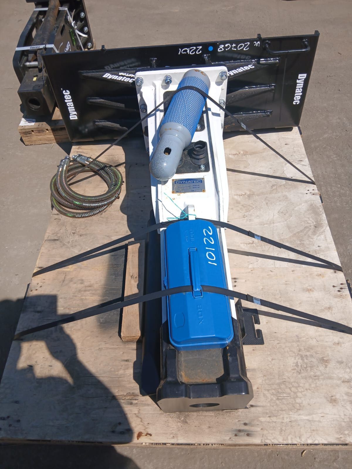 Mlot hydrauliczny Dynatec do ladowarki , koparki wyburzeniowy ladowark