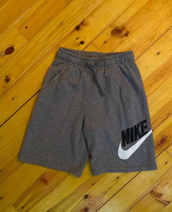 Шорти       (Nike)