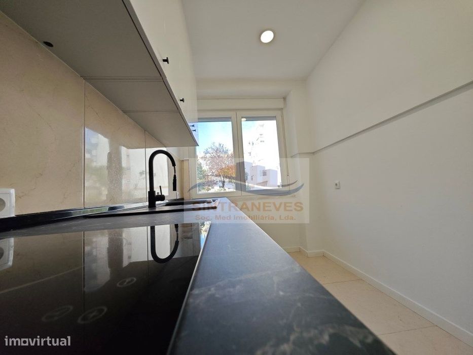 Excelente T3 renovado e pronto a habitar na Amadora