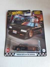 Hot Wheels Premium Nissan Skyline RS