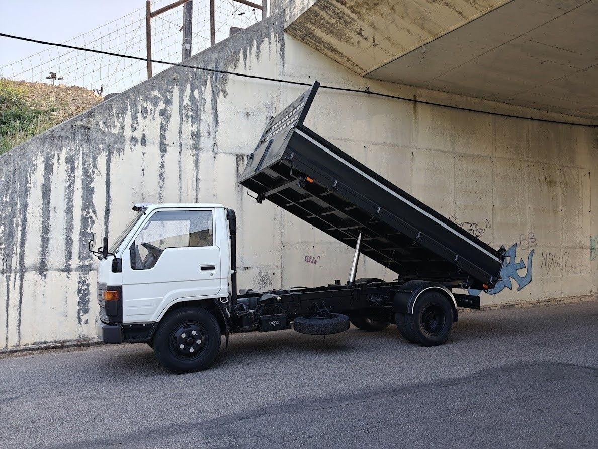 Toyota dyna 250 ligeira basculante com direção assistida