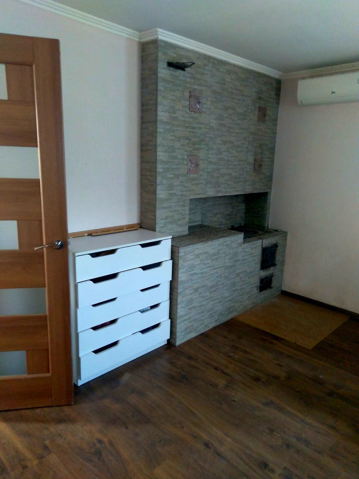 Продається затишний, доглянутий будинок