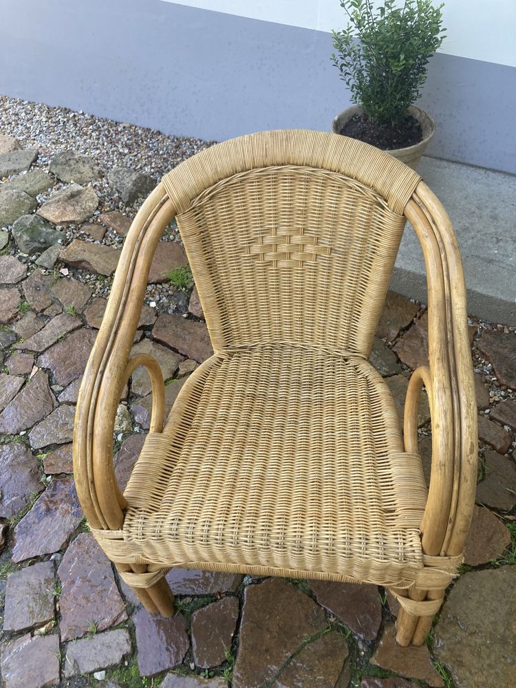 Sprzedam 4 krzesła - 50 zł/sztuka